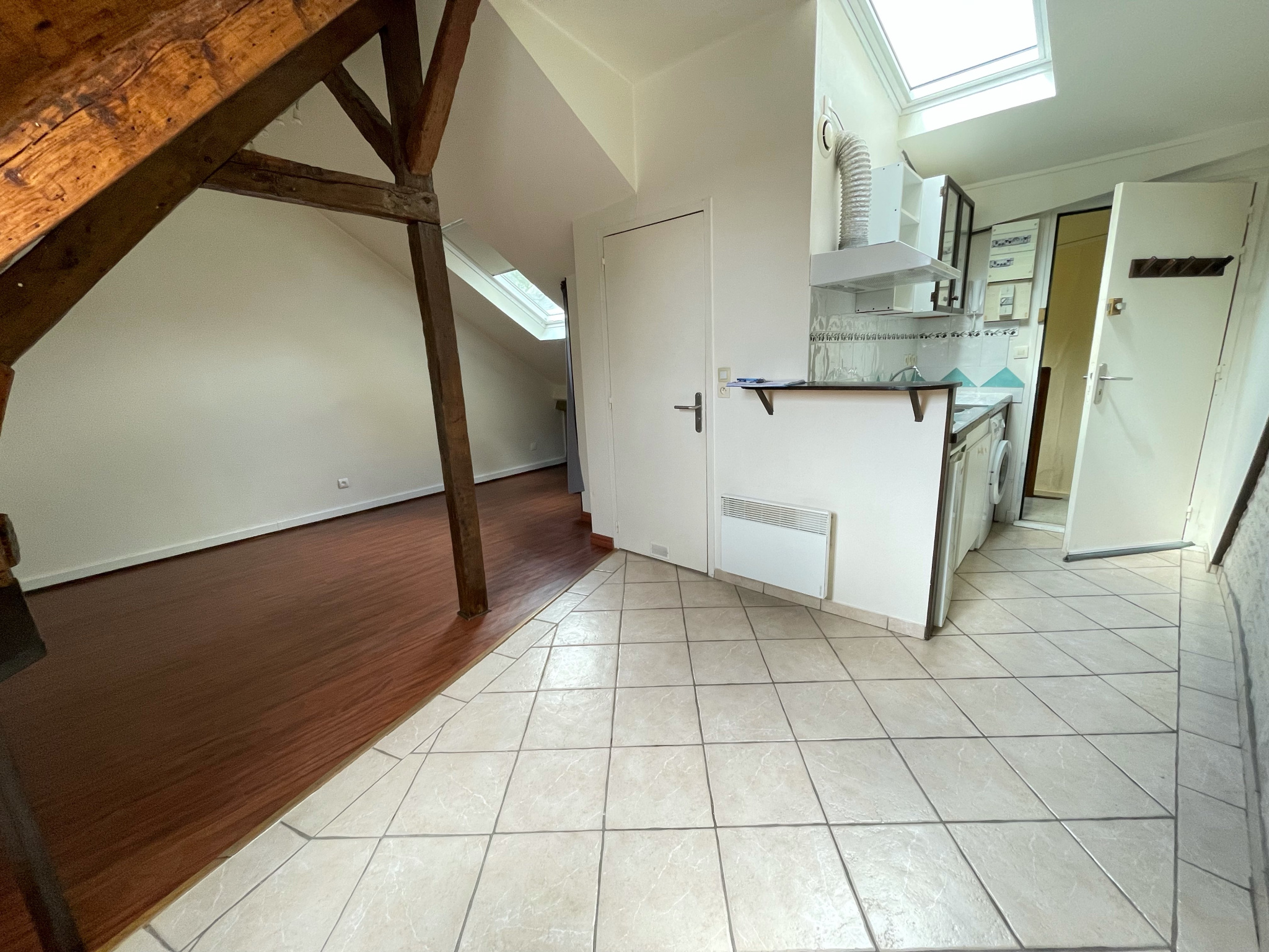 CAEN RUE DE BAYEUX APPARTEMENT DERNIER ETAGE