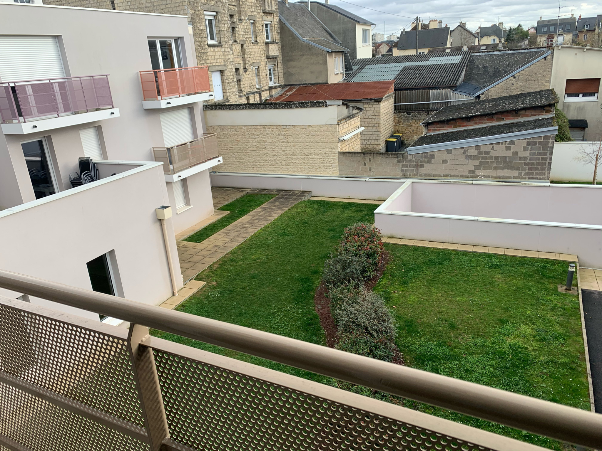 CAEN appt T2 40m2 balcon parking