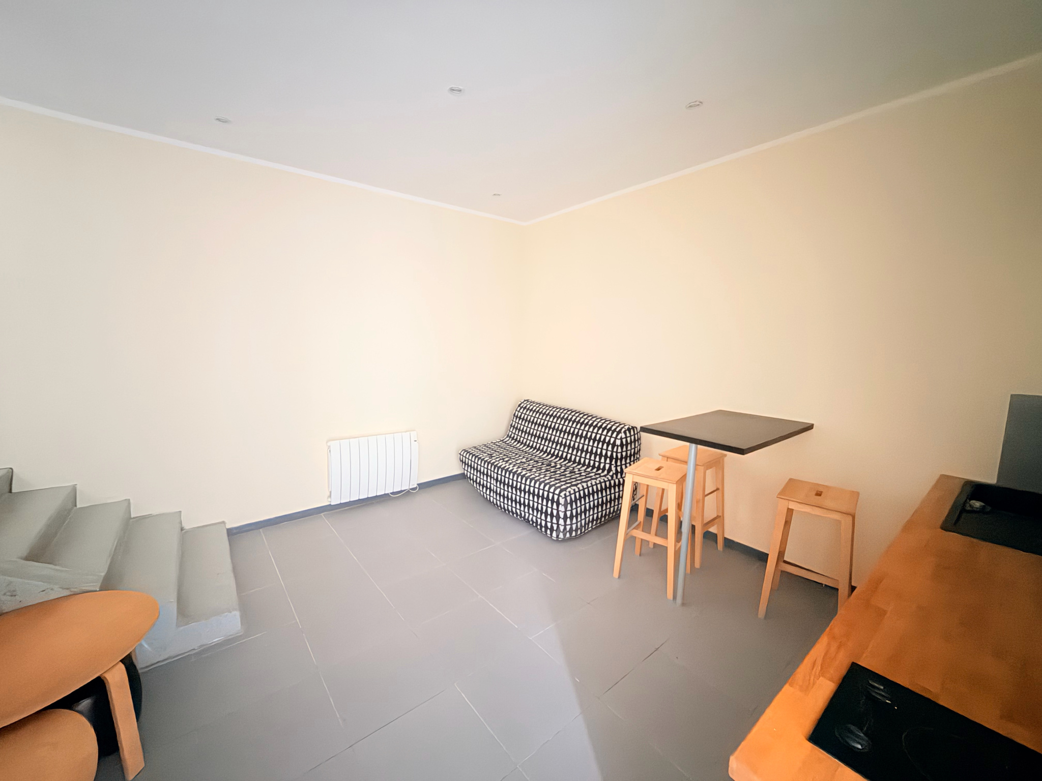 photo_a956047280cfb72f6e79332f5c4bee8f-797108-0.jpg CAEN Demi Lune Appartement T2 de 40 m2