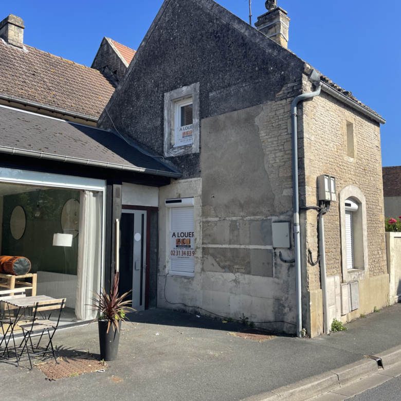 HERMANVILLE SUR MER APPARTEMENT T2 Duplex