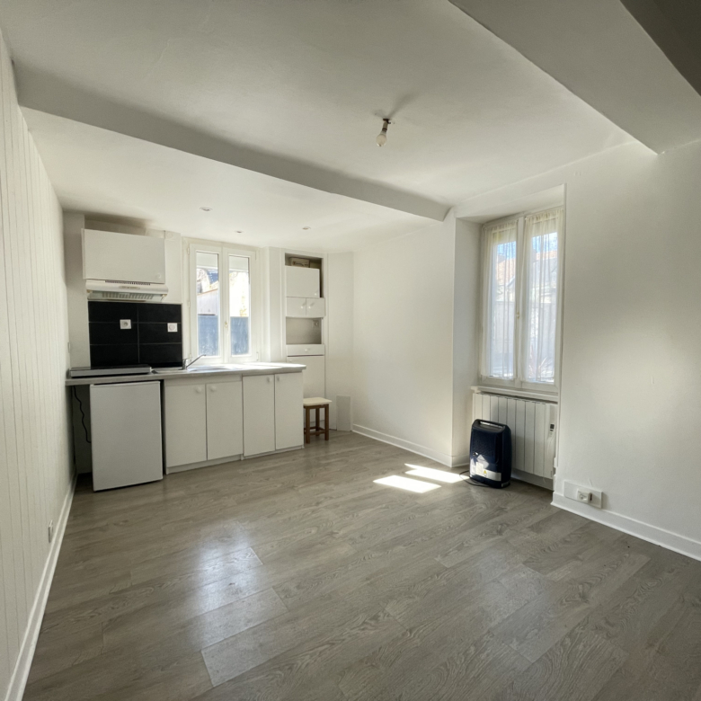 HERMANVILLE SUR MER APPARTEMENT T2 Duplex