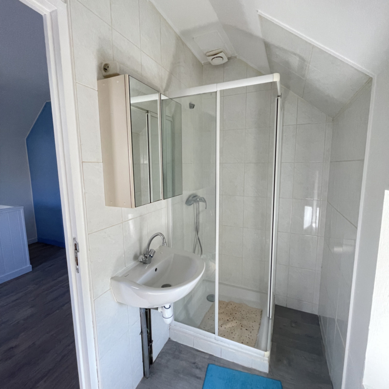 HERMANVILLE SUR MER APPARTEMENT T2 Duplex