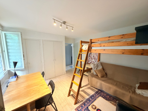 caen rive gauche appartement T1 meublé très bon état