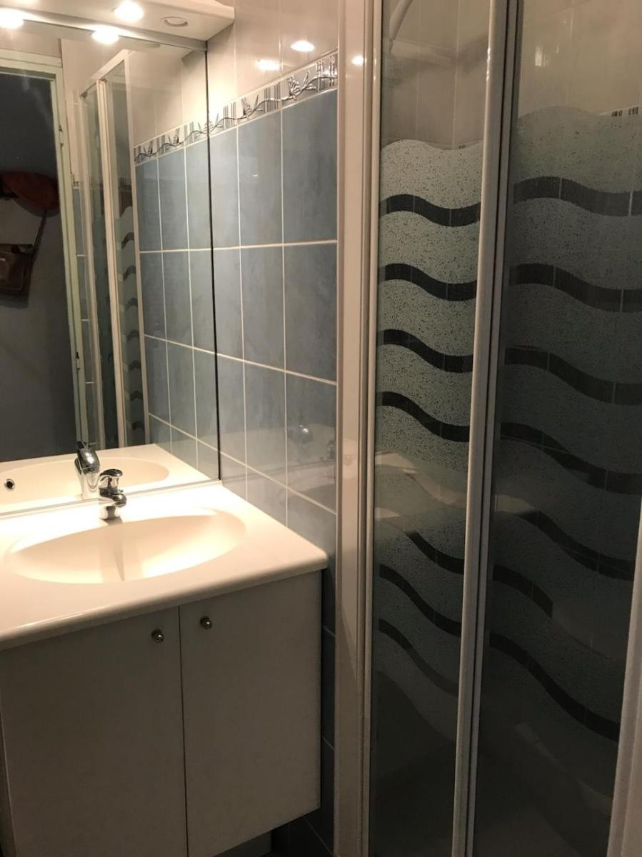 caen rive gauche appartement T1 meublé très bon état