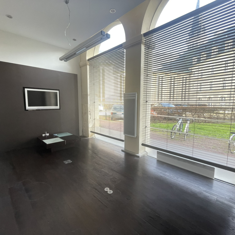 CAEN Centre ville Appartement 102 m2 possible colocation avec parking privatif