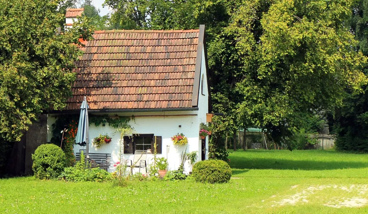 jardin printemps maison soleil