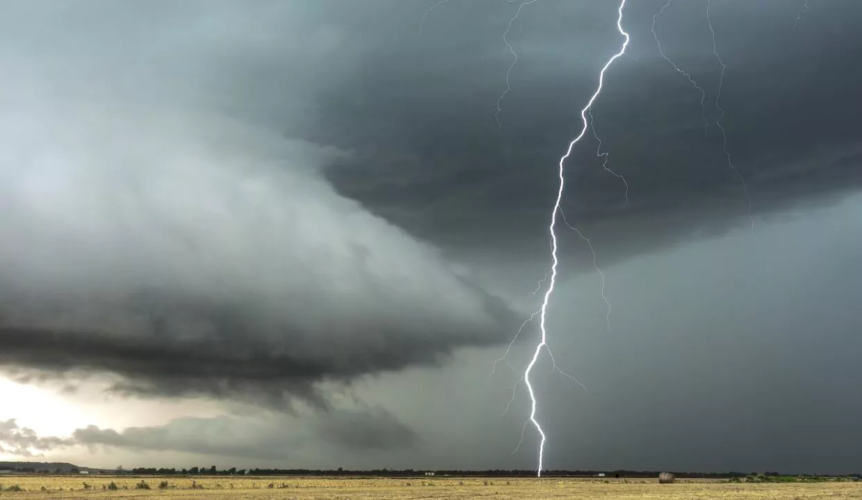 orage éclair intempérie