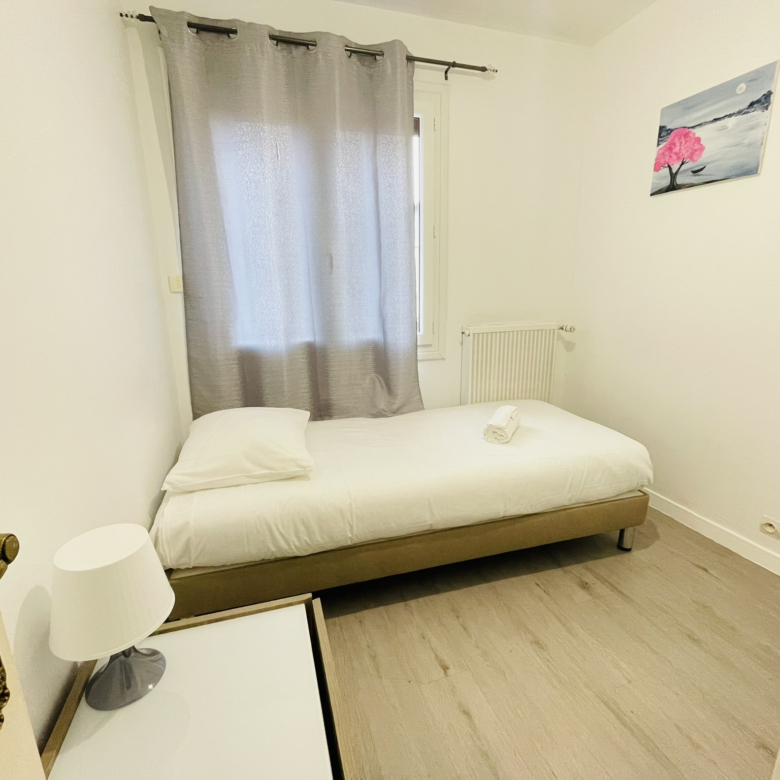RANVILLE MAISON T7 plain pied sur sous sol complet aménagé