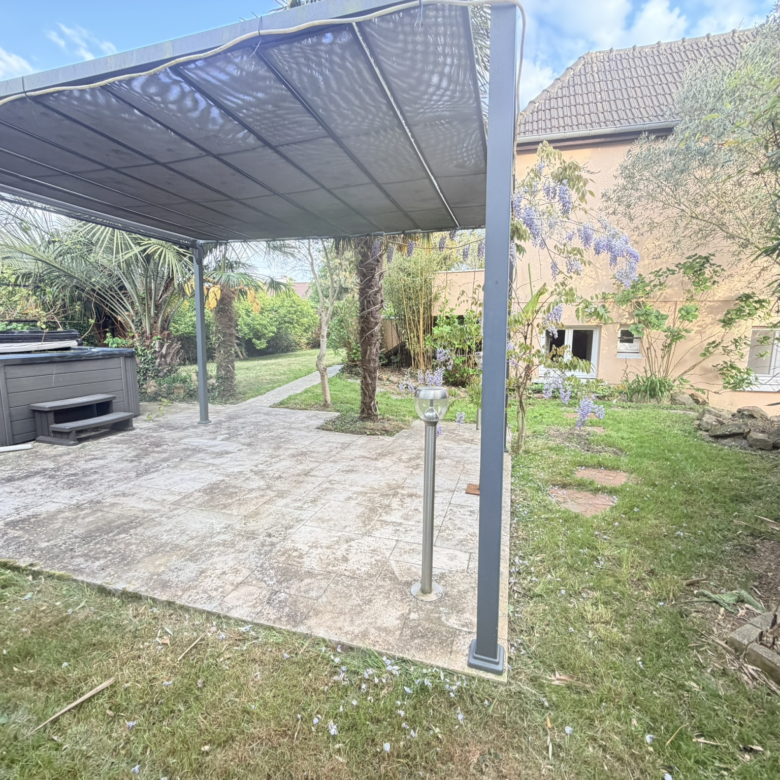 RANVILLE MAISON T7 plain pied sur sous sol complet aménagé