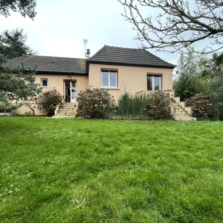 RANVILLE MAISON T7 plain pied sur sous sol complet aménagé
