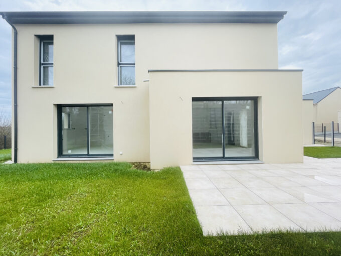 MAISON VENTE OUISTREHAM 14150 - SURFACE 132M2 - REF 4712 Photo 1