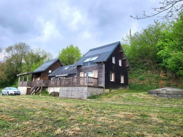 CAMBREMER – Maison en ossature bois de 164 m2 avec vue dégagée et terrain d’1 hectare