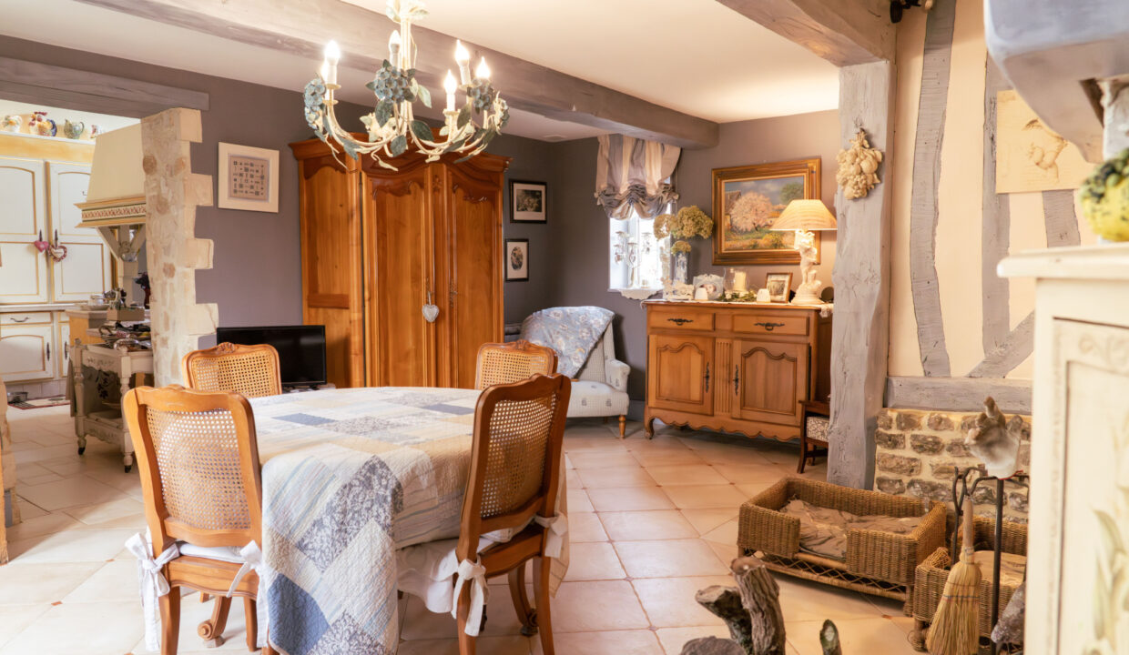 PROPRIETE VENTE PERIERS EN AUGE 14160 - SURFACE 335.47M2 - REF 4834 Photo 2