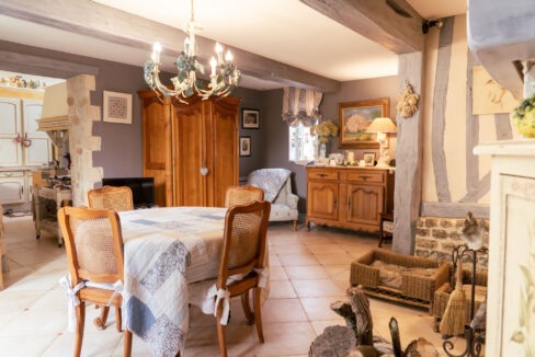 PROPRIETE VENTE PERIERS EN AUGE 14160 - SURFACE 335.47M2 - REF 4834 Photo 2