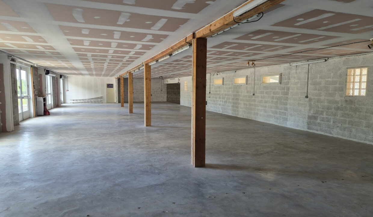 LOCAL D'ACTIVITé VENTE PONT L EVEQUE 14130 - SURFACE 1180M2 - REF 4802 Photo 4