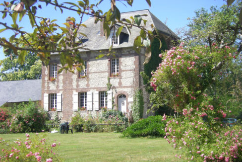 MAISON VENTE DEAUVILLE 14800 - SURFACE 320M2 - REF 4782 Photo 1