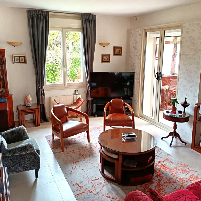 MAISON T7   160 M2 HABITABLES   VENTE EN NUE PROPRIETE   TERRAIN 615 M2