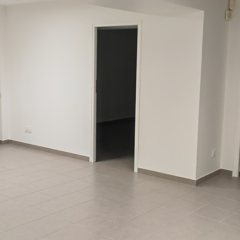CAEN CENTRE – MURS COMMERCIAUX TOUS COMMERCES