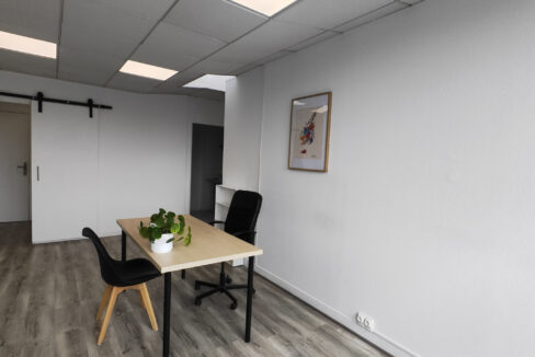 BUREAUX LOCATION CAEN 14000 - SURFACE 30M2 - REF 4779 Photo 1
