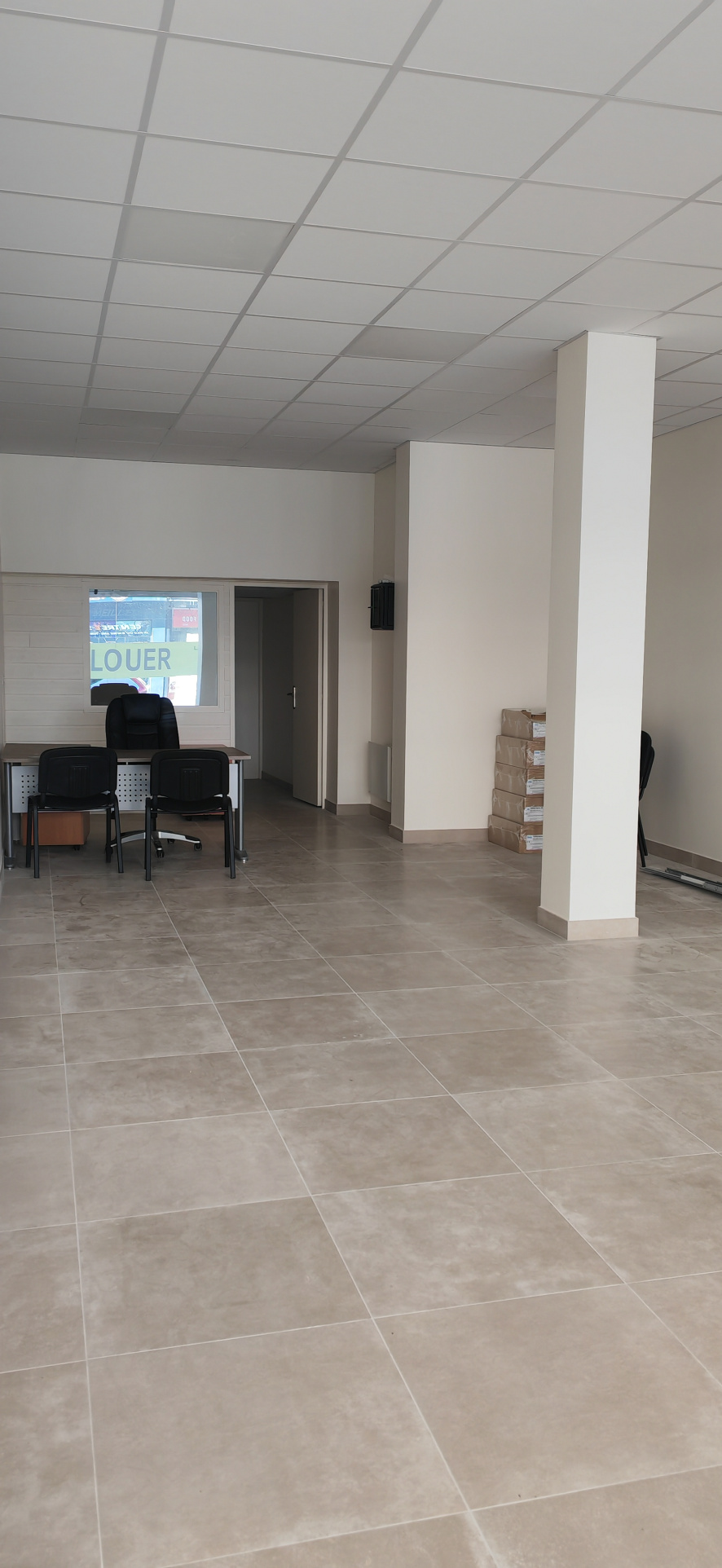 LOCATION LOCAL COMMERCIAL CAEN 14000 – 85M2 – REF 4858