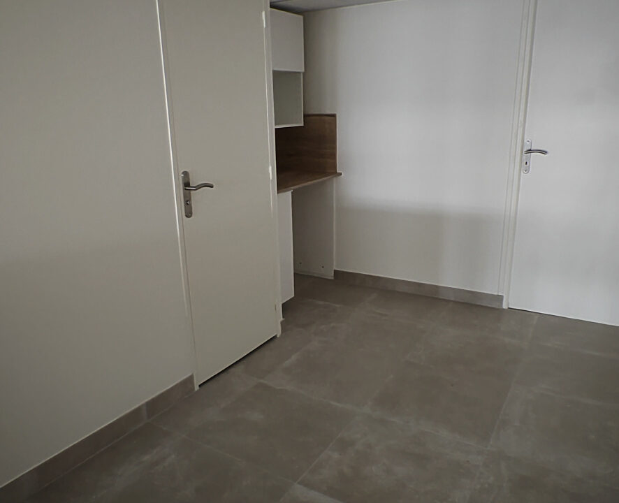 LOCAL COMMERCIAL LOCATION CAEN 14000 - SURFACE 85M2 - REF 4858 Photo 3