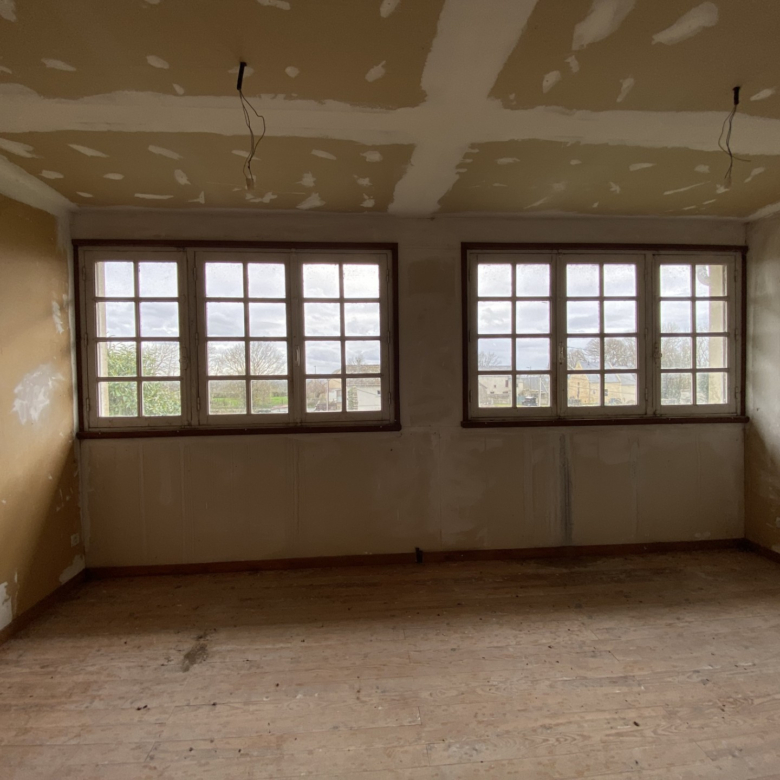 LONGUES SUR MER  – RARE  EXCLUSIVITE  MAISON A RENOVER