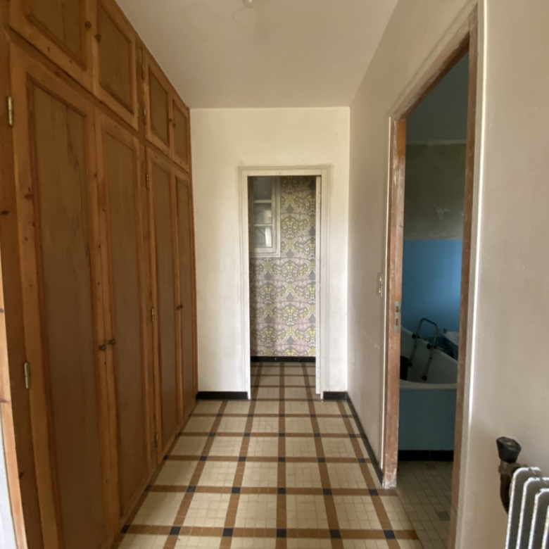 LONGUES SUR MER  – RARE  EXCLUSIVITE  MAISON A RENOVER