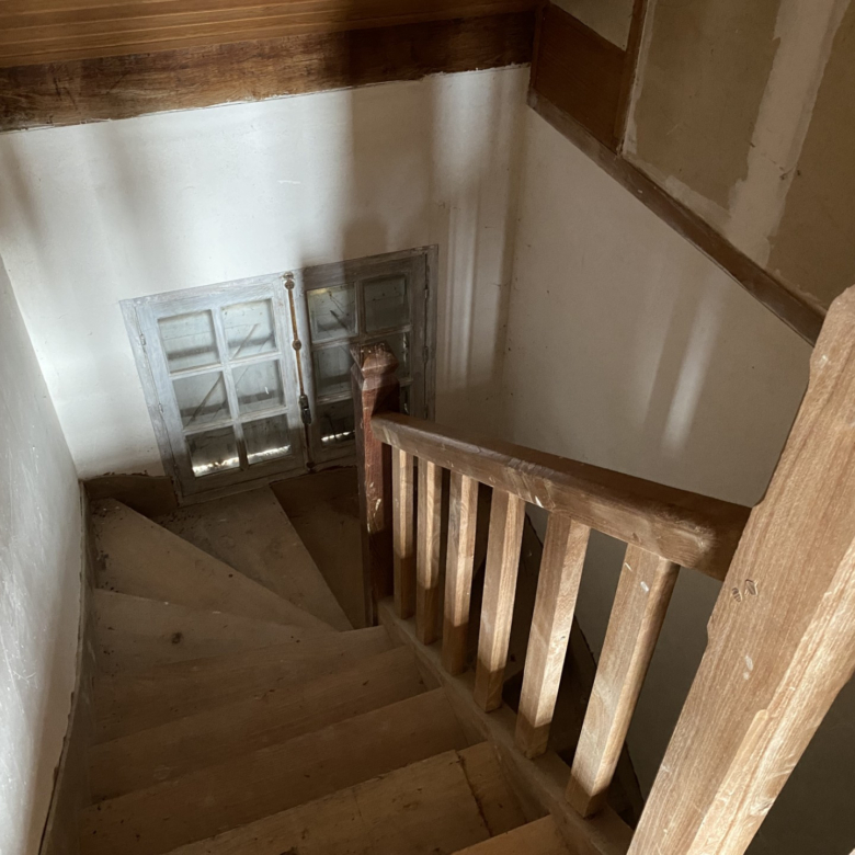 LONGUES SUR MER  – RARE  EXCLUSIVITE  MAISON A RENOVER