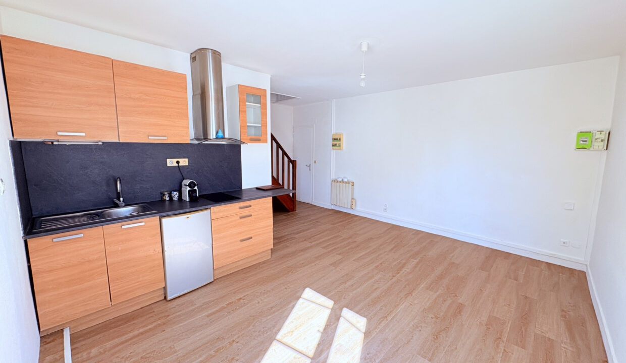 APPARTEMENT VENTE PORT EN BESSIN HUPPAIN 14520 - SURFACE 49.84M2 - REF 4864 Photo 1