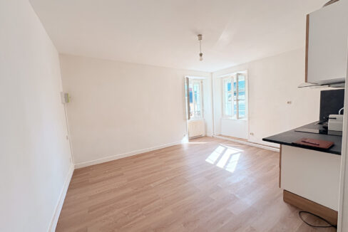 APPARTEMENT VENTE PORT EN BESSIN HUPPAIN 14520 - SURFACE 49.84M2 - REF 4864 Photo 2