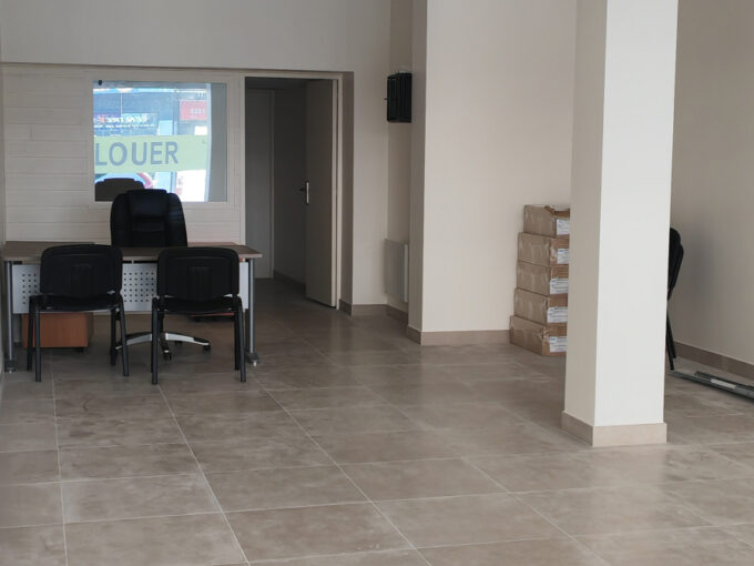 LOCAL COMMERCIAL LOCATION CAEN 14000 - SURFACE 85M2 - REF 4858 Photo 1