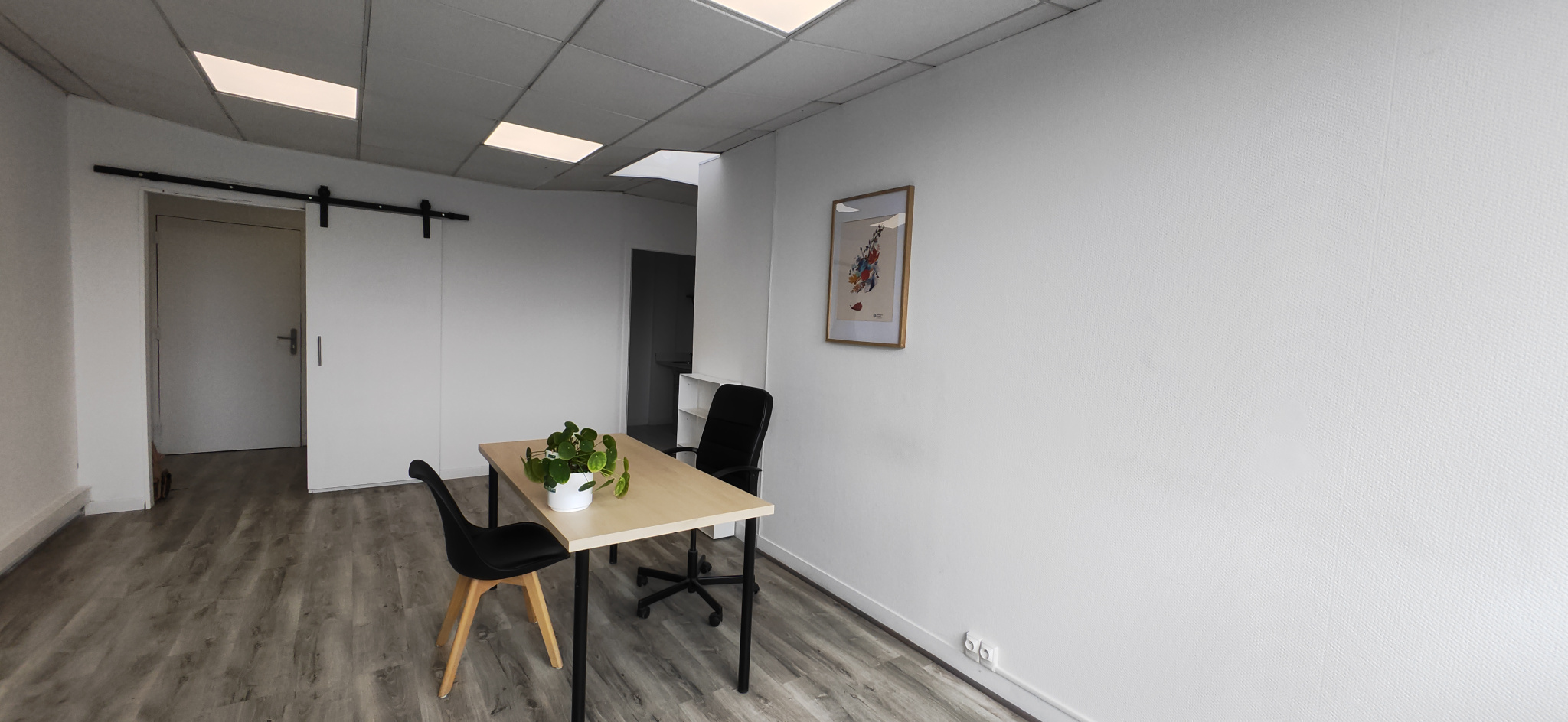 CAEN péricentre nord BUREAU MEUBLE