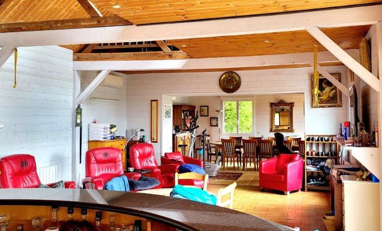 CAMBREMER - Maison en ossature bois de 164 m2 avec vue dégagée et terrain d'1 hectare