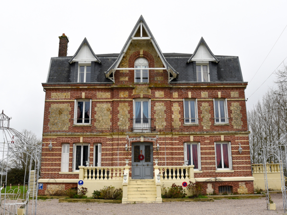 NORREY EN AUGE - ELEGANTE DEMEURE EN NUE PROPRIETE AVEC FORTE DECOTE