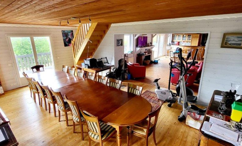 CAMBREMER - Maison en ossature bois de 164 m2 avec vue dégagée et terrain d'1 hectare