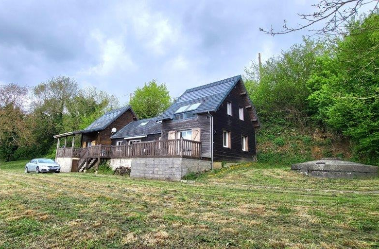 CAMBREMER – Maison en ossature bois de 164 m2 avec vue dégagée et terrain d’1 hectare