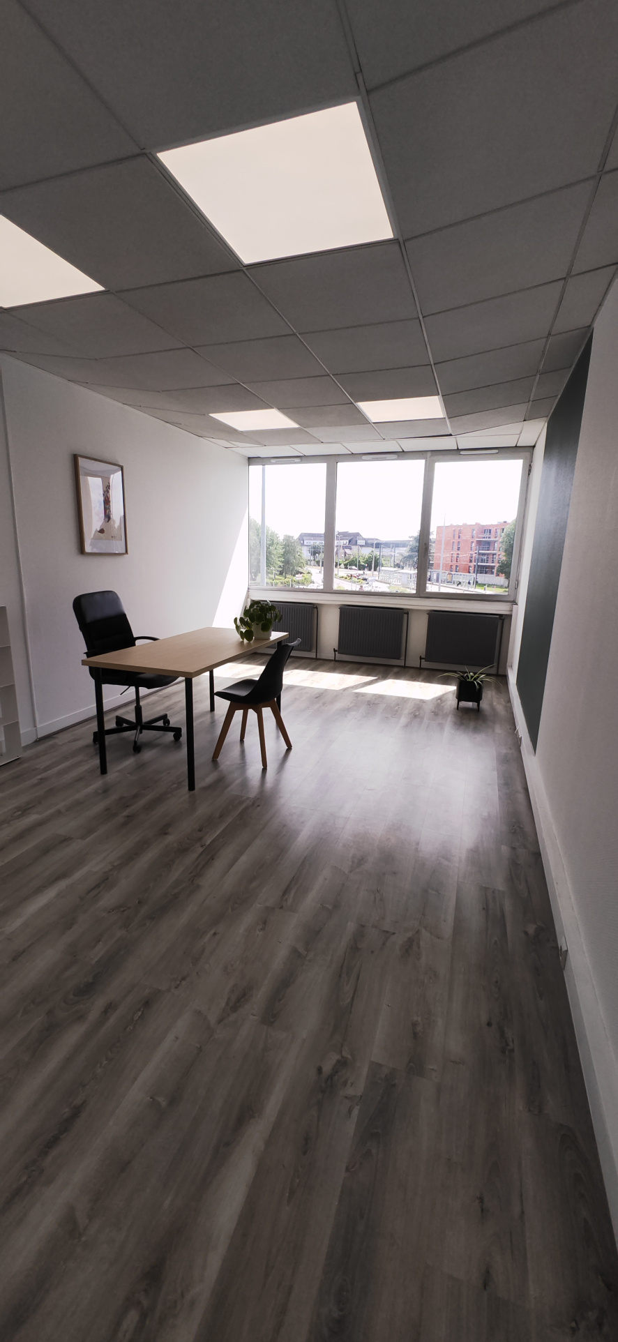 CAEN péricentre nord BUREAU MEUBLE
