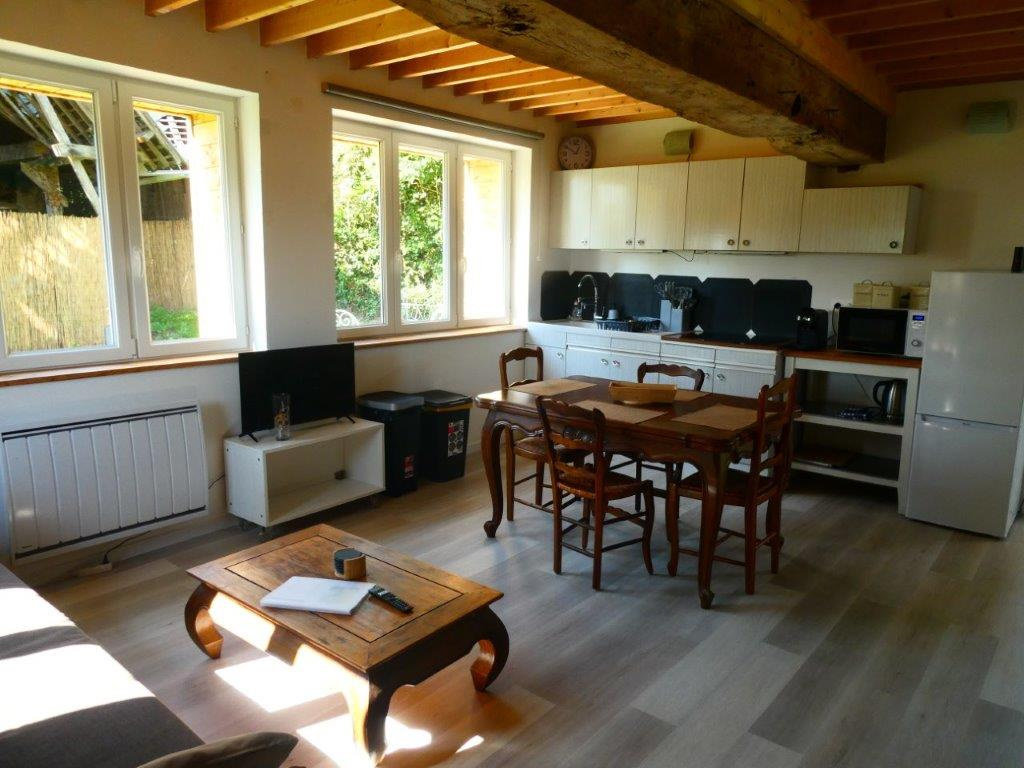 À 15 MIN DE PONT-L’ÉVEQUE - MAISON NORMANDE AVEC DEPENDANCES SUR UN TERRAIN DE PRES DE 2000 M2