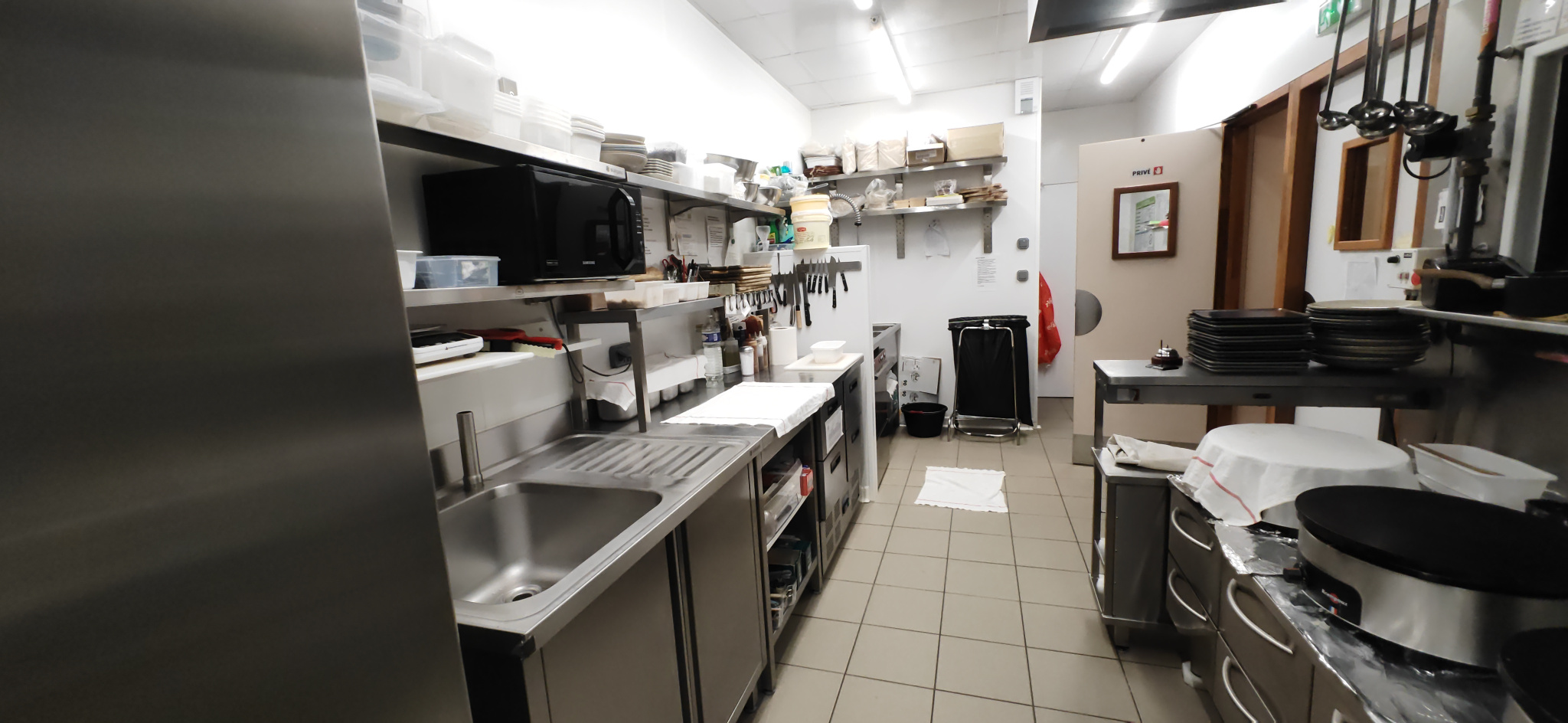 CAEN COTE DE NACRE FONDS DE COMMERCE DE CREPERIE UN TRES BEL OUTIL DE TRAVAIL