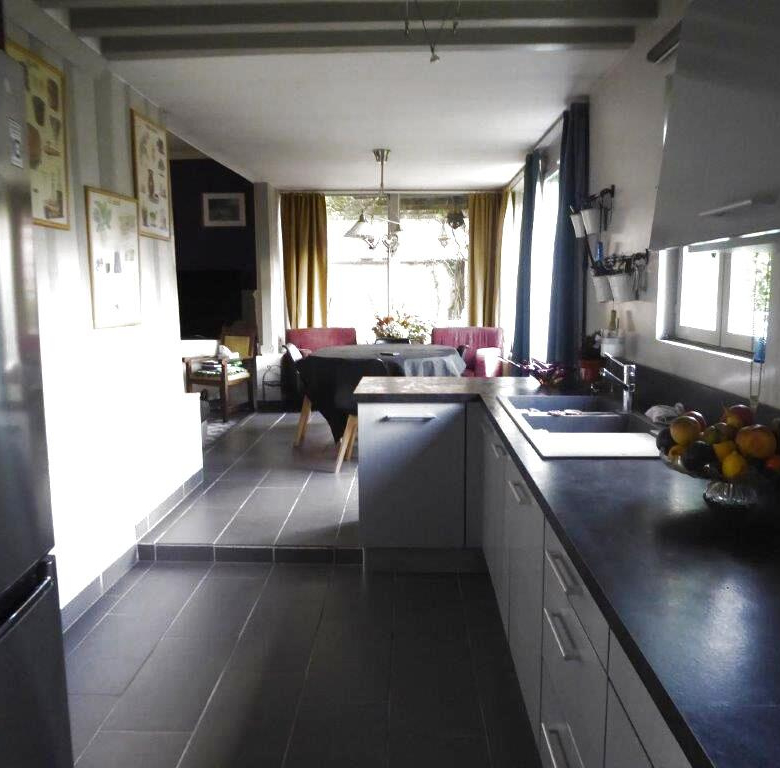 CORMEILLES - BELLE MAISON SPATIEUSE ET LUMINEUSE - 7 PIECES - PLUS DEPENDANCE