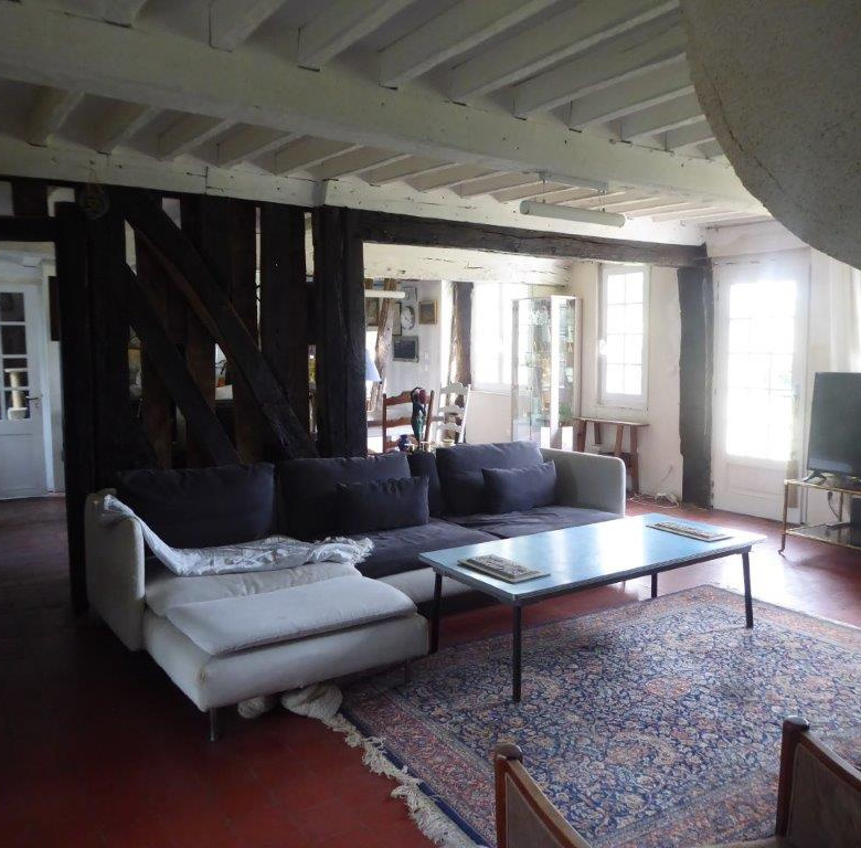 À 15 MIN DE PONT-L’ÉVEQUE - MAISON NORMANDE AVEC DEPENDANCES SUR UN TERRAIN DE PRES DE 2000 M2