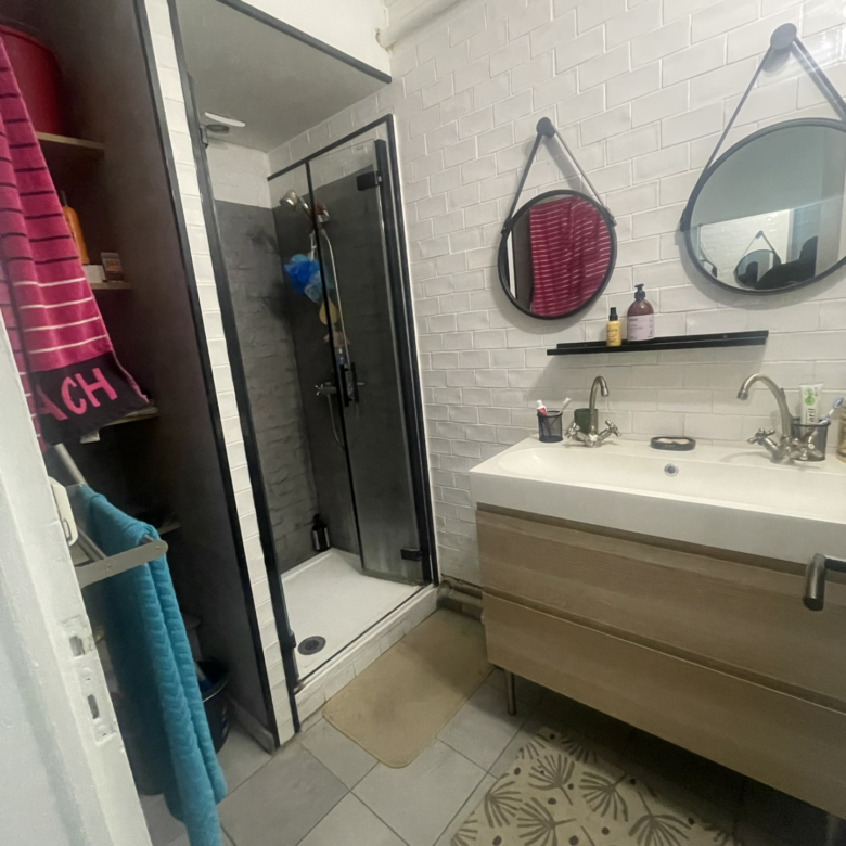CHAMBRE MEUBLEE EN COLOCATION + PARK