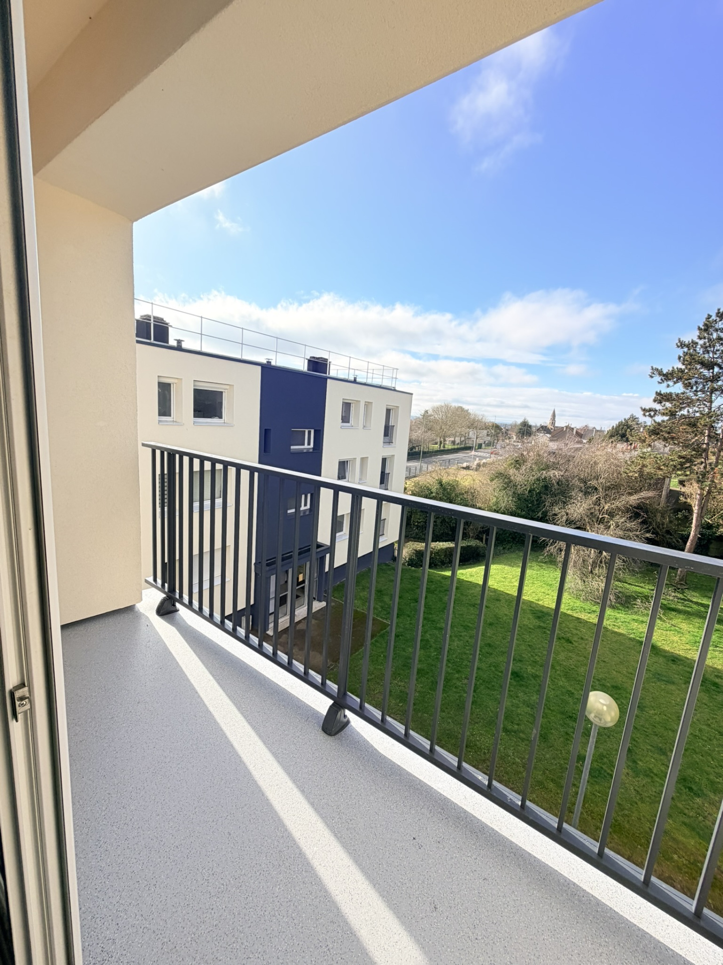 photo_1f4aa78e050ad50179755ee6d4b32eb3-777469-0.jpg CAEN APPARTEMENT T1 bis 30m2 + balcon – pour un investissement .