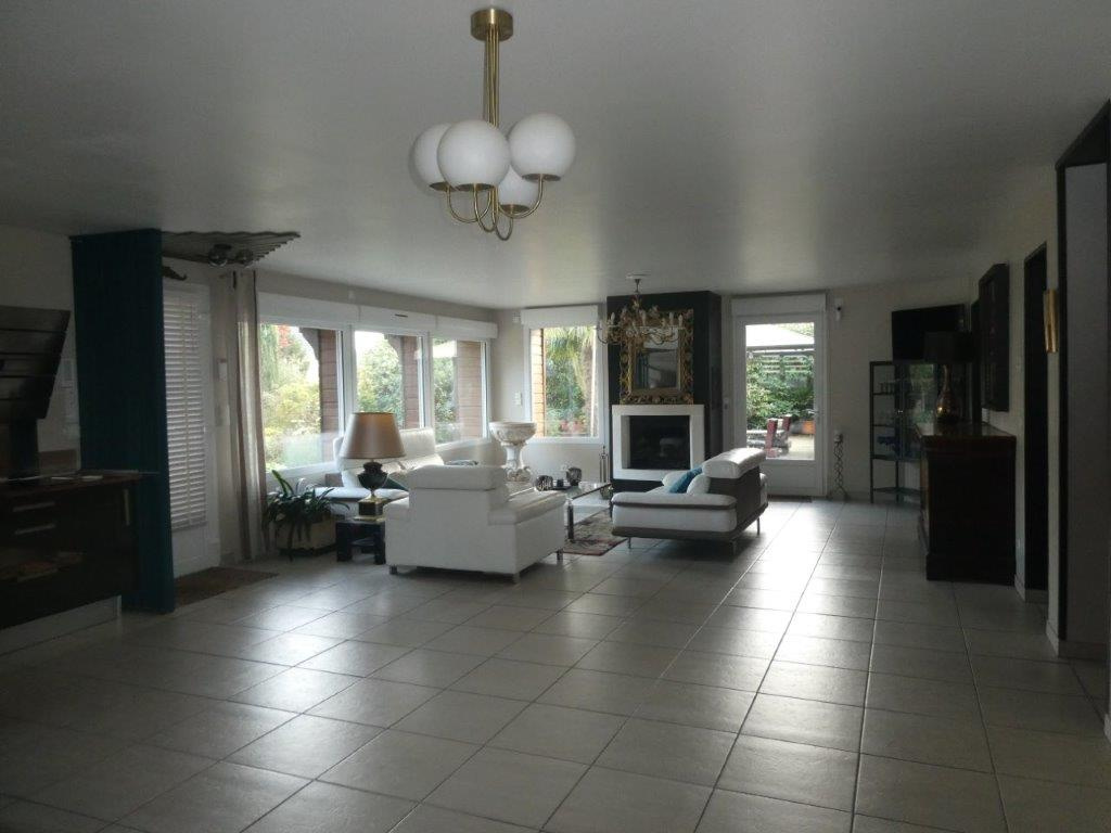 BEUZEVILLE – MAISON DE CHARME AVEC MAISON D’AMIS ou GITE