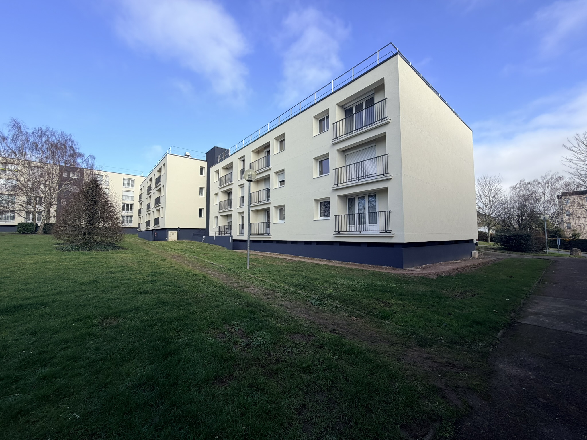 photo_6f72cce212fb0dfc53f35cc70263e3f5-777469-0.jpg CAEN APPARTEMENT T1 bis 30m2 + balcon – pour un investissement .