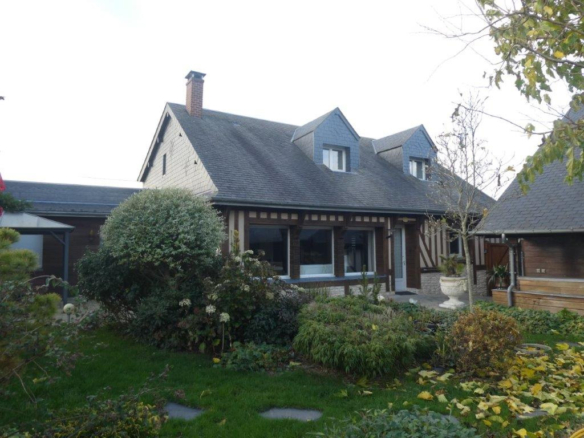 BEUZEVILLE – MAISON DE CHARME AVEC MAISON D’AMIS ou GITE