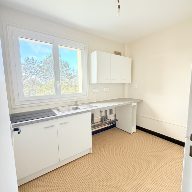 CAEN APPARTEMENT T1 bis 30m2 + balcon – pour un investissement .