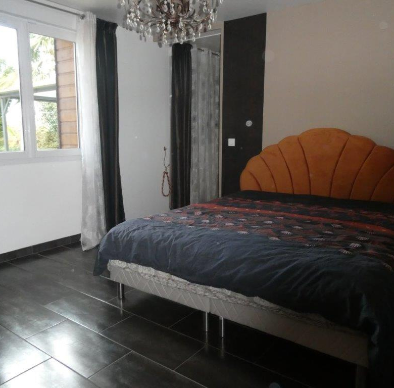 BEUZEVILLE – MAISON DE CHARME AVEC MAISON D’AMIS ou GITE