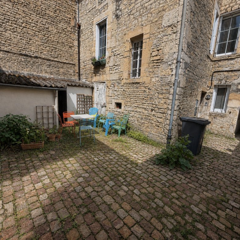 CAEN APPRTEMENT  2PP charme de l’ancien Centre ville 57m2