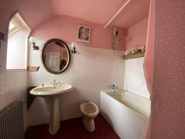 CAMBREMER – RARE MAISON DE CARACTERE XVIII avec parc de 2855 M2
